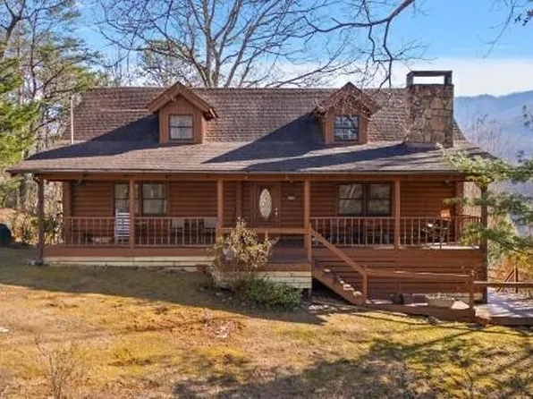 549 Geneva Ln, Gatlinburg, TN 37738