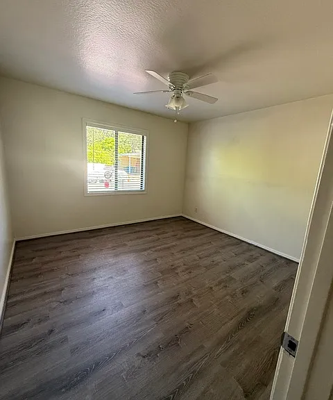320 Lomitas Ln — Photo 9
