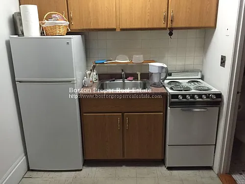 379 Marlborough St Photo 1