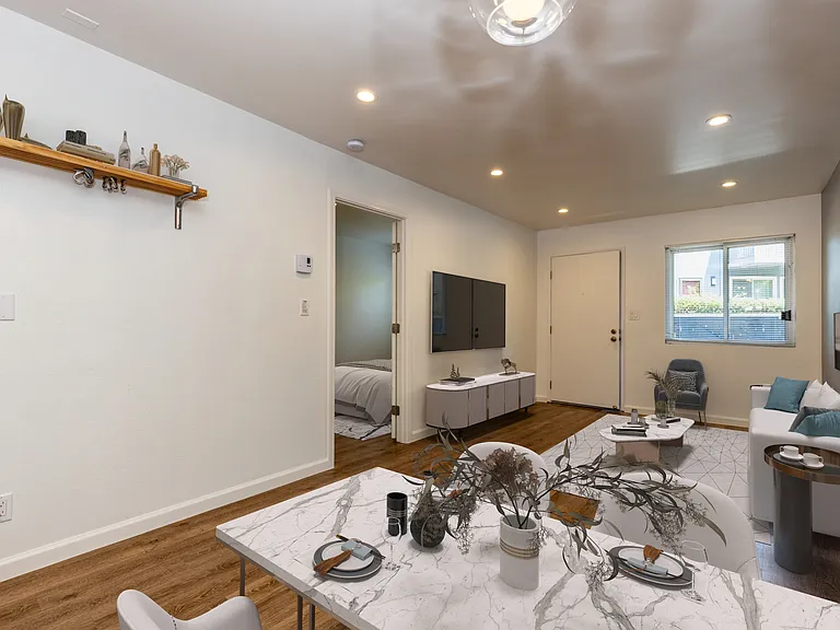 1126 Cherry Ave #40 — Photo 4