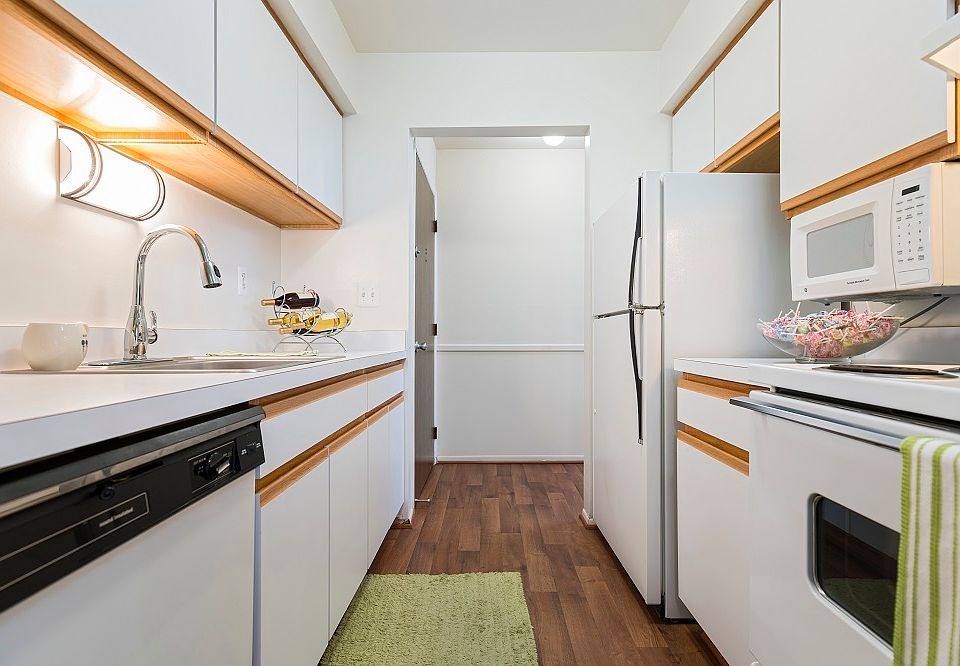 2nd image of 24310 Country Squire St APT 303