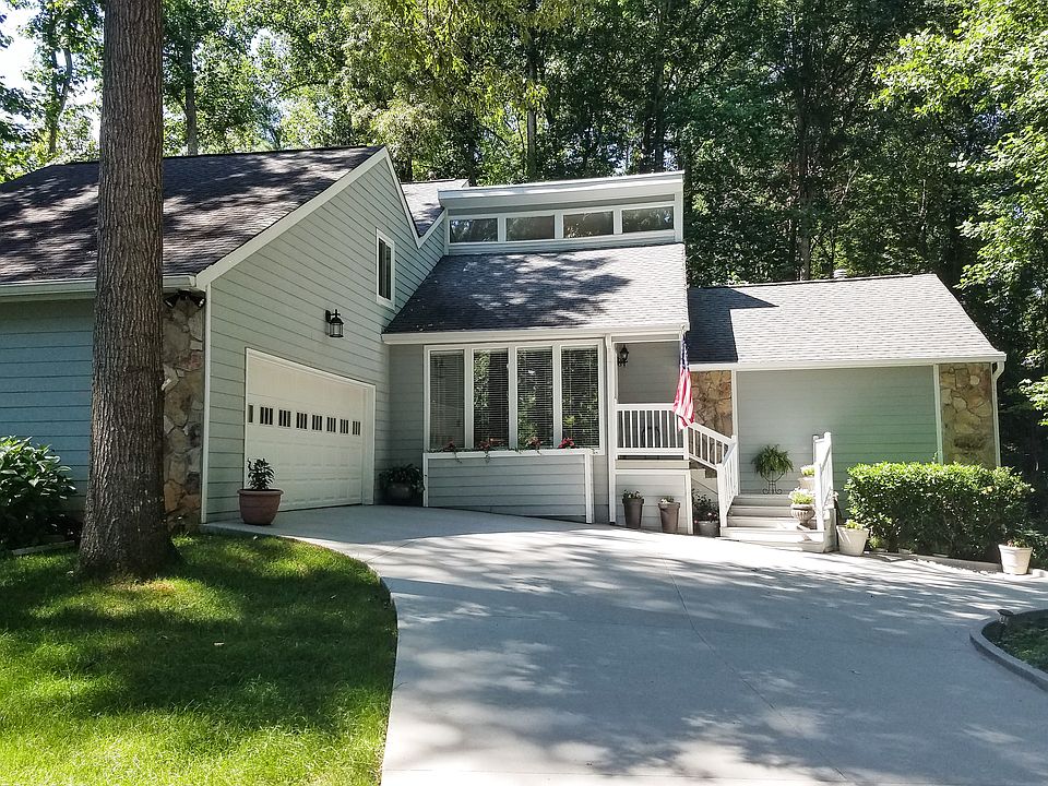 1st image of 4292 Revere Cir