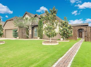 613 Autumn Run Dr, Midlothian, TX 76065