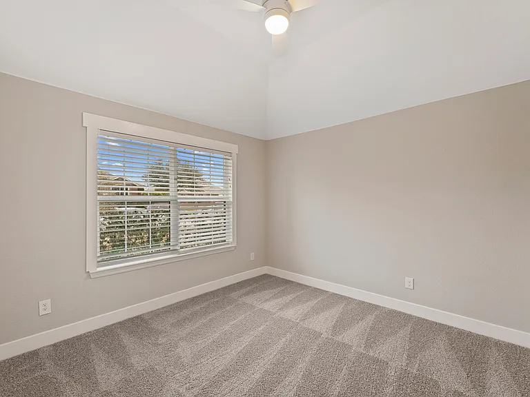 1306 Maverick Ln — Photo 11