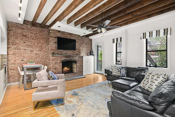 Sold by Compass | media 1