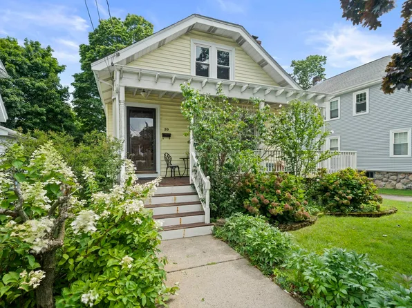 20 Fairbanks Rd, Milton, MA 02186