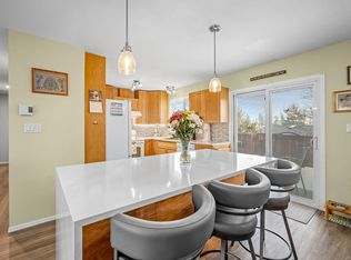 2440 Harmston Ave, Courtenay, BC V9N 7G9