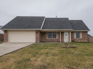 2241 Morning Glory Dr, Sellersburg, IN 47172