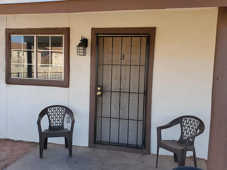 8908 Robert Dr — Photo 17