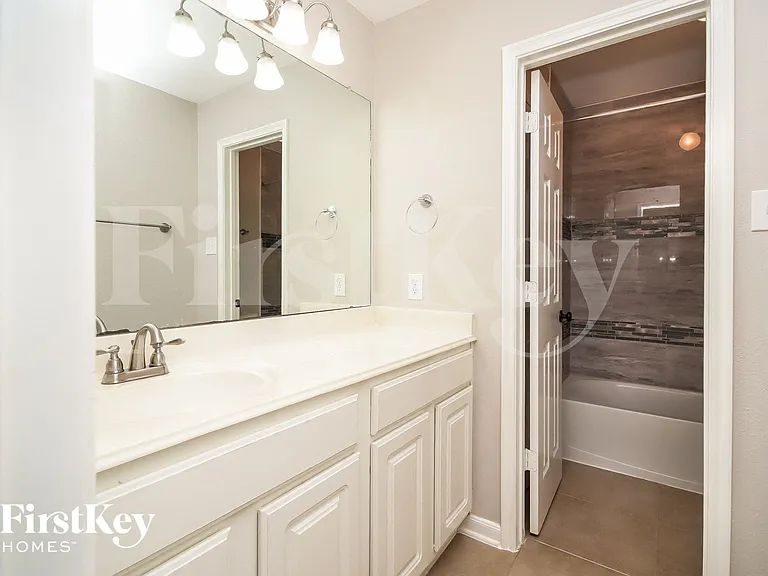 4485 Costa Brava Park — Photo 14