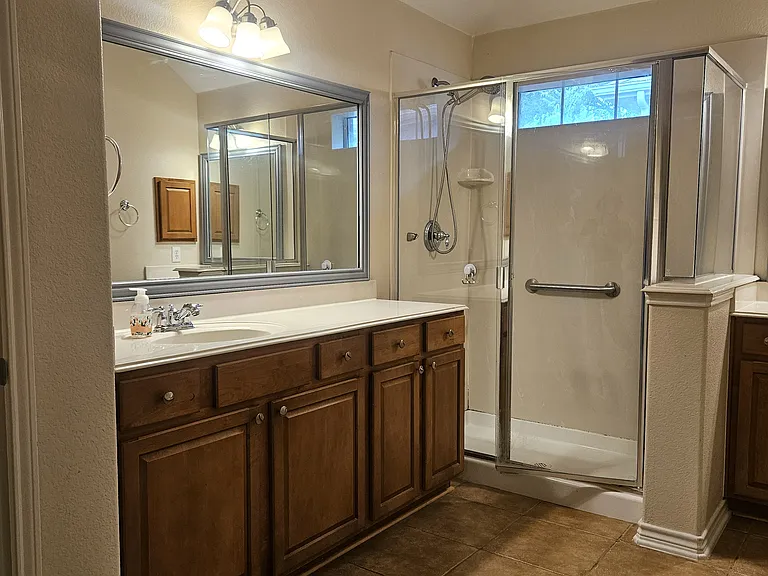 8562 Robertson Dr — Photo 17