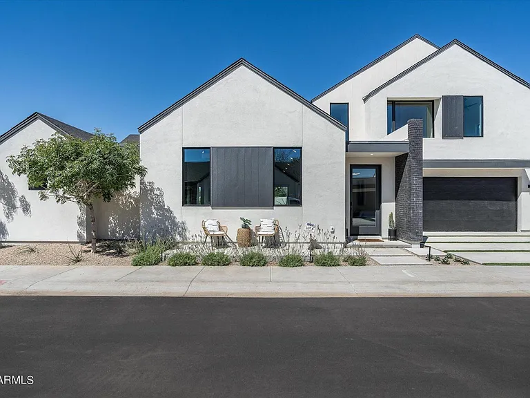 6324 N 10th Dr — Photo 1