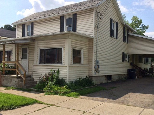 1st image of 312 E 4th St