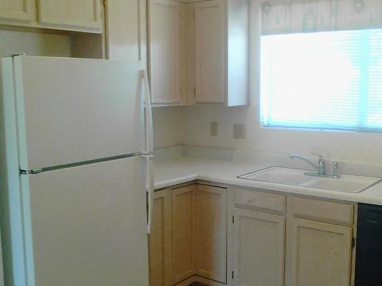 1492 W Belfry Ct — Photo 9