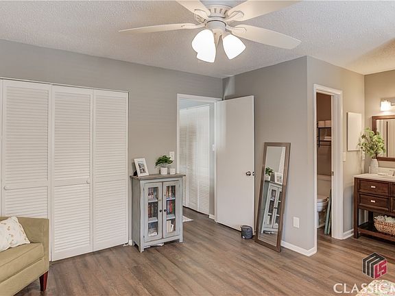 5th image of 2195 Surrey Court SE