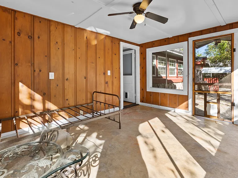 160 Como Ave — Photo 12