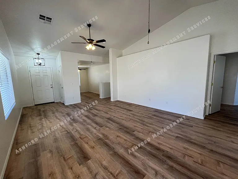 2046 S 171st Dr — Photo 7