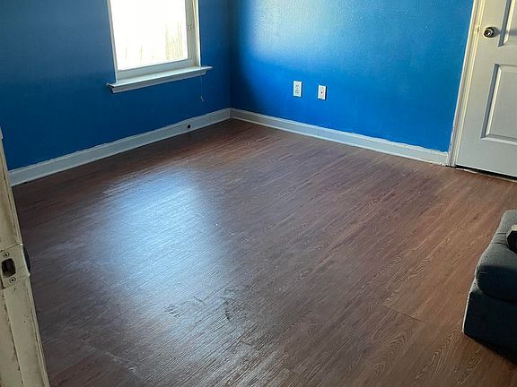 5th image of 5009 Old Railroad Bed Rd