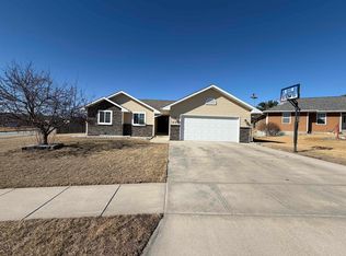 1200 Blue Stem Cir, Norfolk, NE 68701