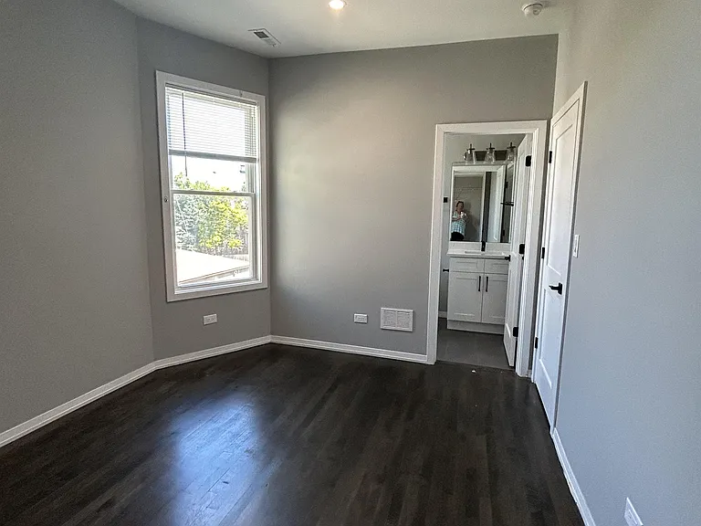 3673 N Elston Ave #2R — Photo 6