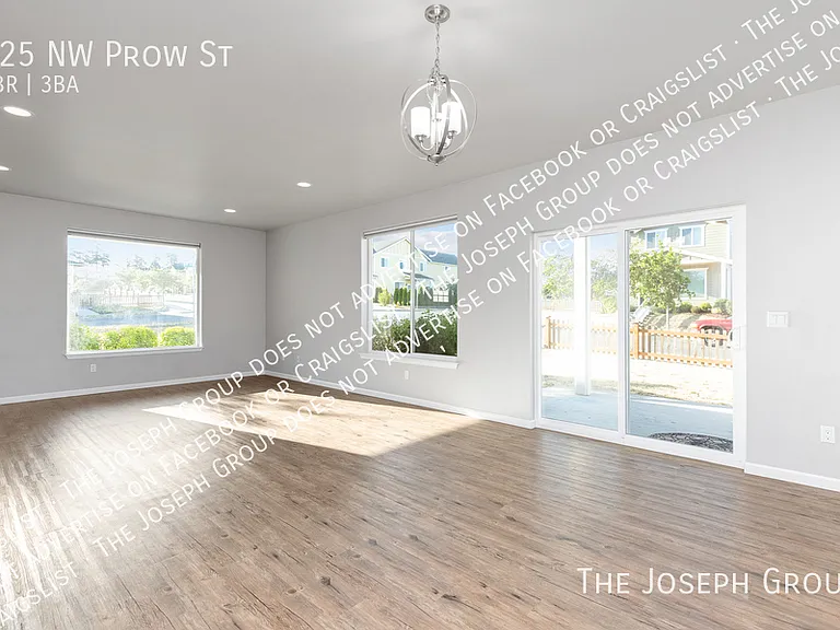 625 NW Prow St — Photo 8
