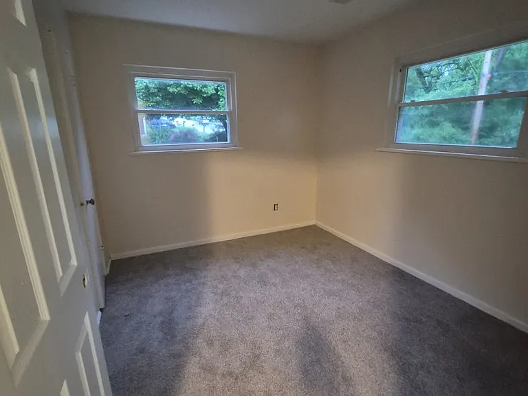 224 Becker Dr — Photo 4