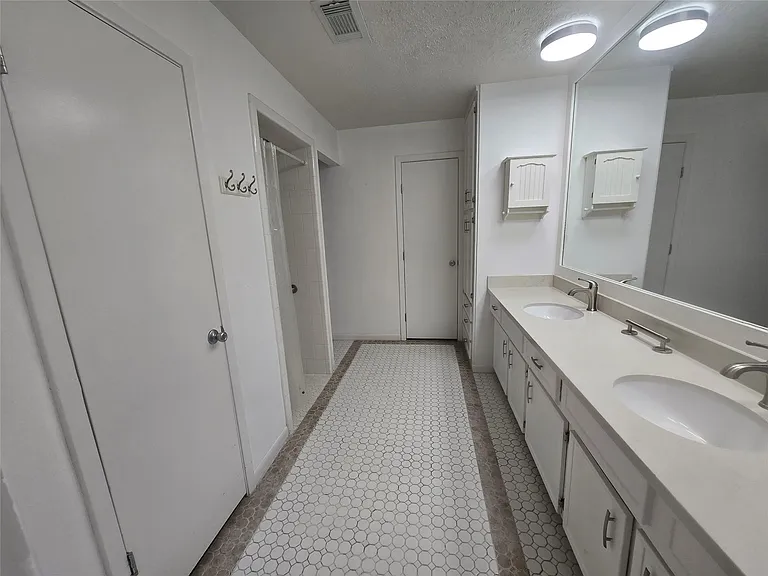 9802 Sagepike Dr — Photo 20