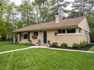 8934 N Seneca Rd, Bayside, WI 53217