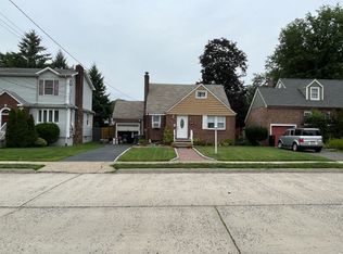 81 Vreeland Ave, Bergenfield, NJ 07621