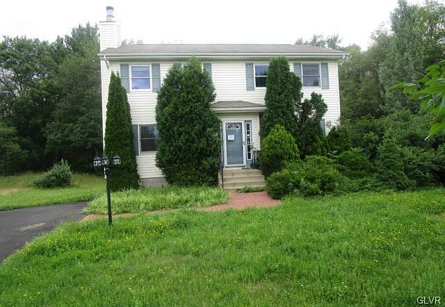2nd image of 487 Rainbow Dr