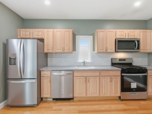 309 Adams St FLOOR 3