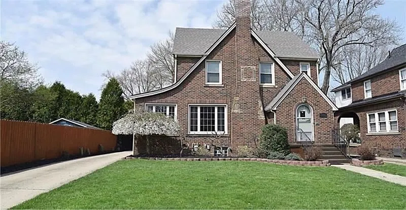 469 Carley Ave photo 1