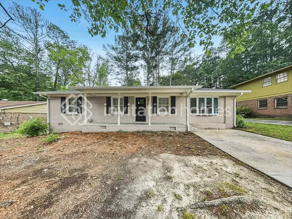 3455 Leisure Ln, Atlanta, GA 30349