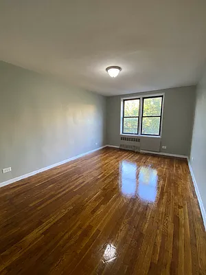 Rented by City Prime Commercial Realty  | media 10