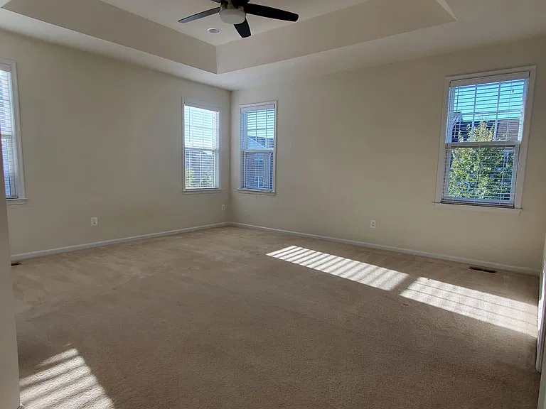 42513 Benfold Sq — Photo 23