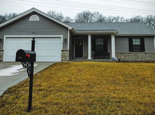 927 San Luis Dr, Fenton, MO 63026