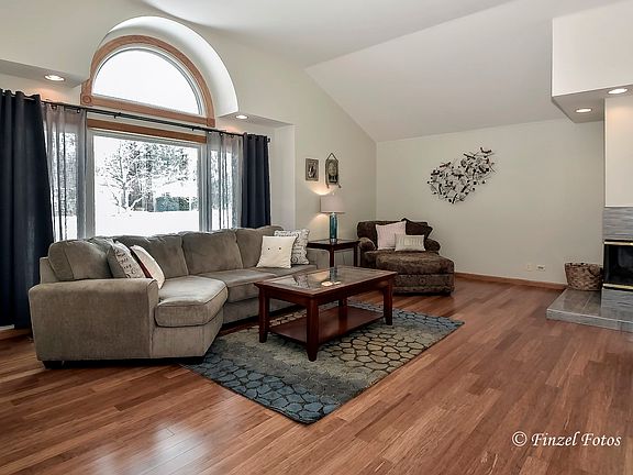 2nd image of 680 Hillside Ave