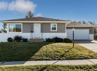 2717 Southland St SW, Cedar Rapids, IA 52404