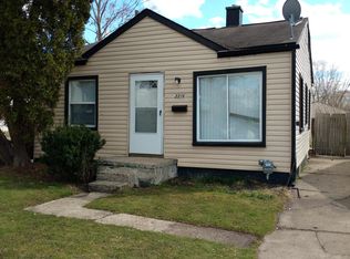 2216 Woodruff Ave, Warren, MI 48091