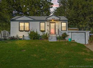 1002 Washington Ave, Sand Springs, OK 74063