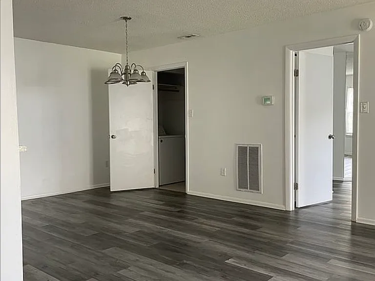 2141 Sanctuary Ct — Photo 28