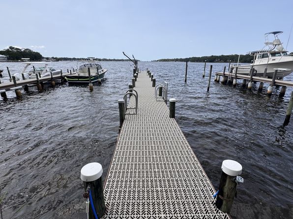806 Regatta Cir