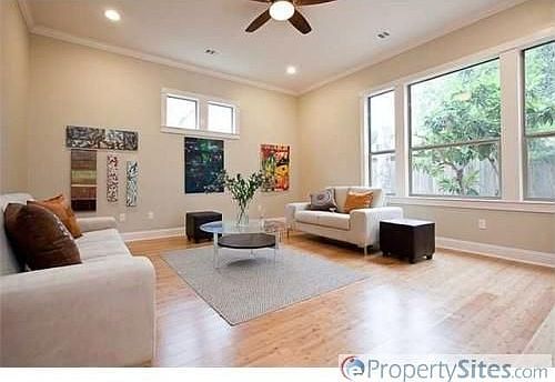 2nd image of 4810 Caswell Ave #B