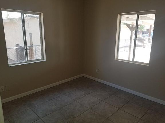 5th image of 502 N Cameron Ave