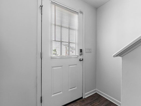 2nd image of 3000 Canterbury Dr