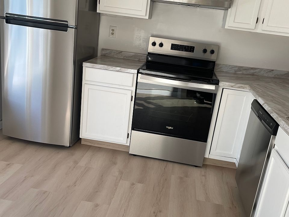 1st image of 11 Briarwood Way #11