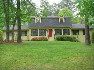 1898 Gunstock Dr, Stone Mountain, GA 30087