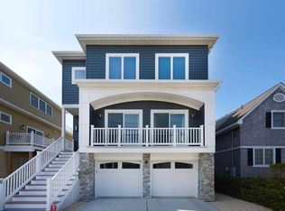 8 Shrewsbury Way, Sea Bright, NJ 07760