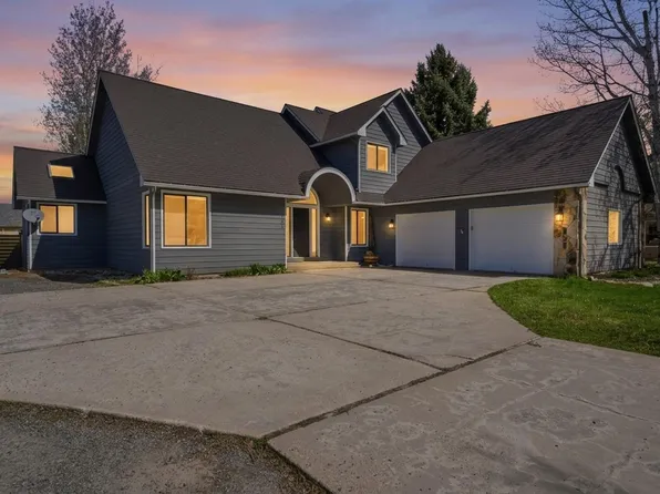 611 Ponder Point Dr, Sandpoint, ID 83864