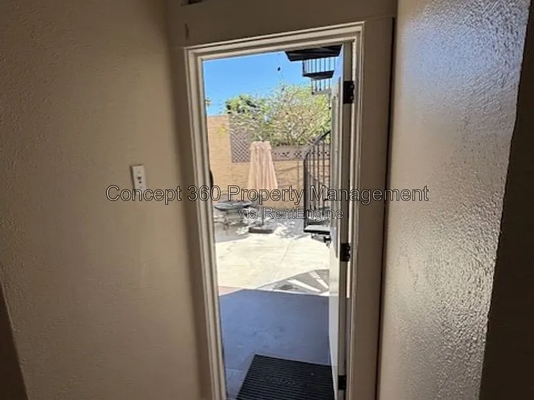 1144 E Appleton St #1 — Photo 29